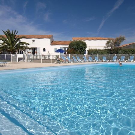 Residence Odalys Le Village Des Amareyeurs Le Château-dʼOléron 外观 照片