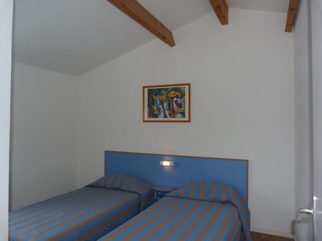 Residence Odalys Le Village Des Amareyeurs Le Château-dʼOléron 外观 照片