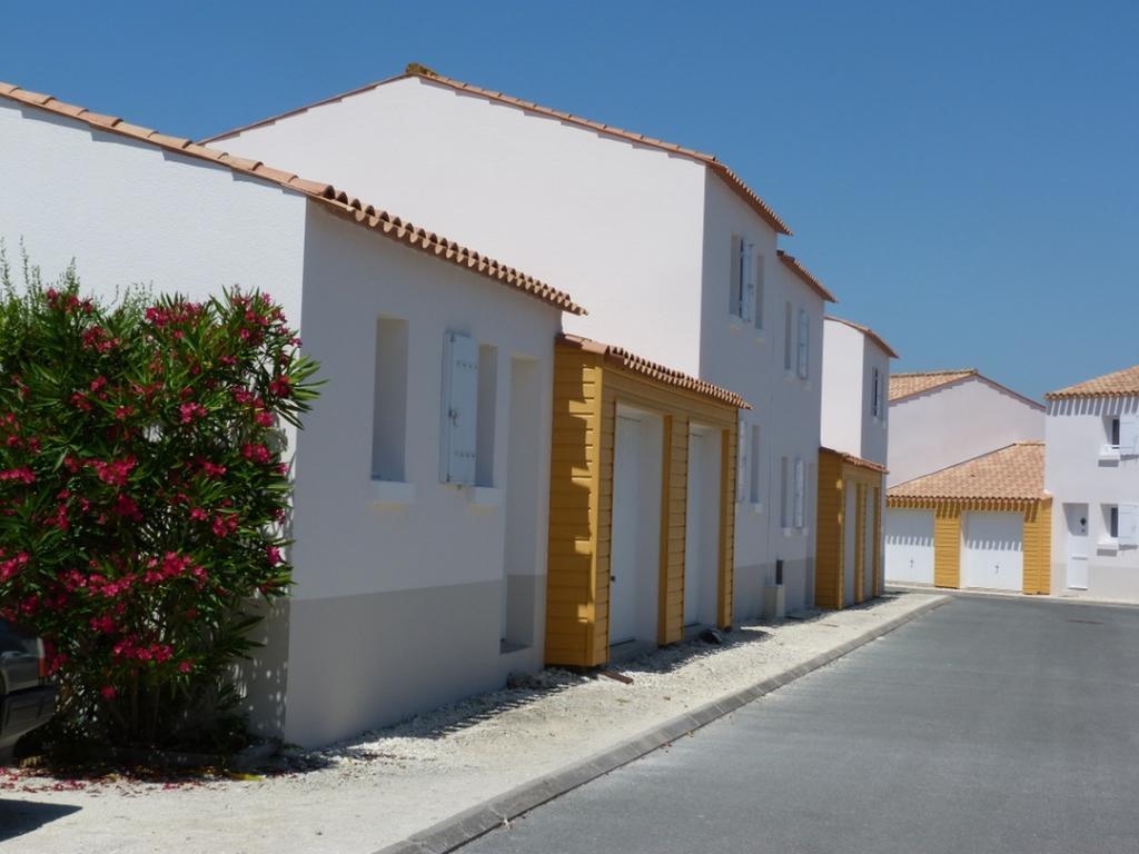Residence Odalys Le Village Des Amareyeurs Le Château-dʼOléron 外观 照片