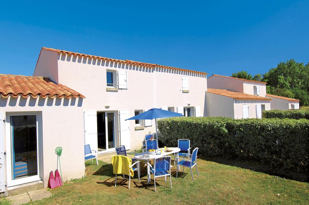 Residence Odalys Le Village Des Amareyeurs Le Château-dʼOléron 外观 照片